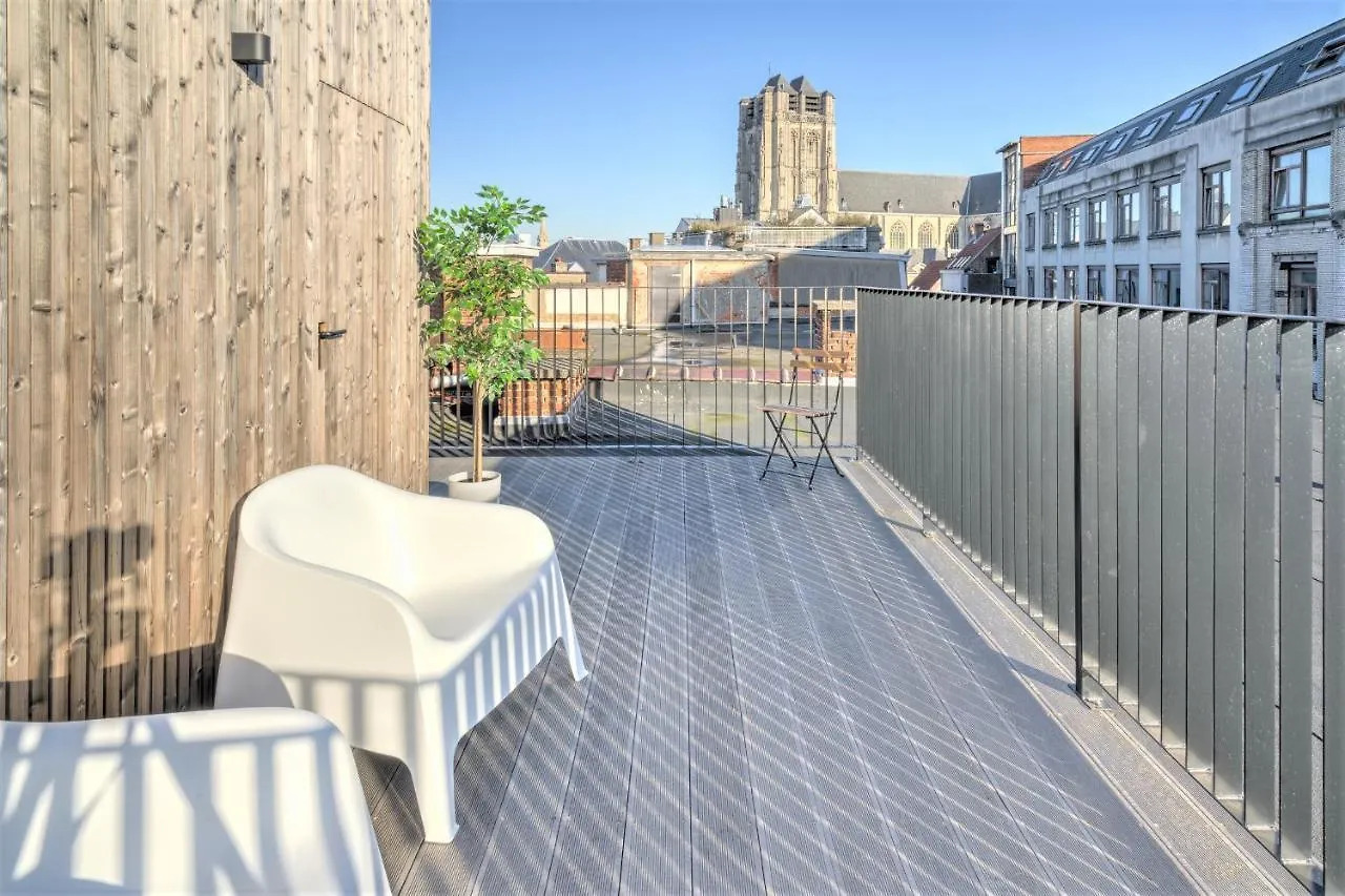 The Meir Lodge. Apartments In Heart Of Anvers